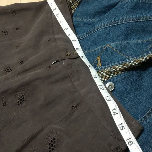 Beautiful Jones New York brown eyelet skirt, 8 - Picture 4 of 7